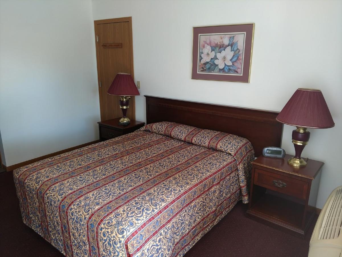 All Seasons Motel Rock Falls Bagian luar foto